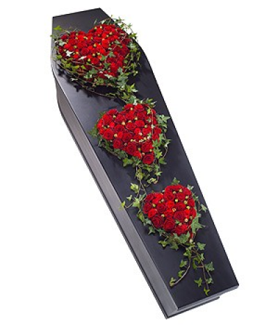 Red Rose Heart Trio - A trio of red Rose hearts